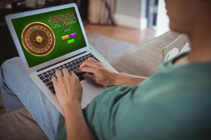 Antarmuka live chat dukungan pelanggan ideslot dengan agen yang siap membantu